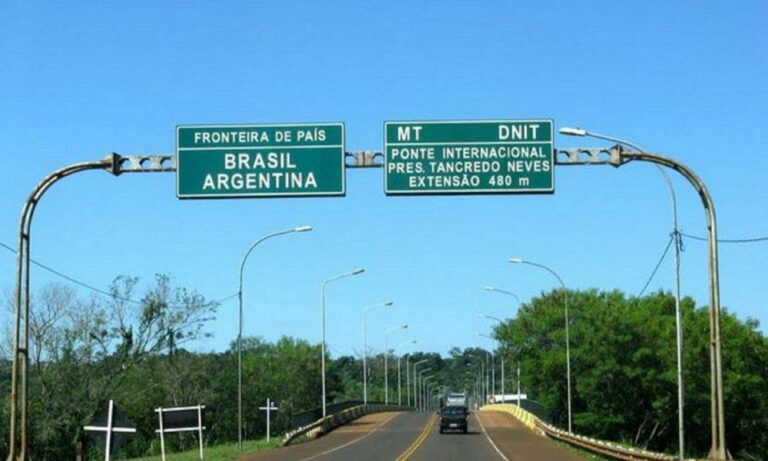 Brasil posterga para el sábado 18 la apertura de la frontera aérea con Argentina. Brasil posterga para el sábado 18 la apertura de la frontera aérea con Argentina.