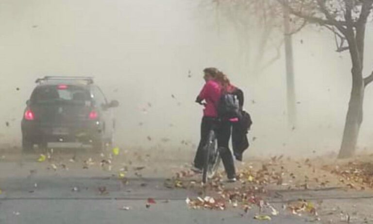 Suspenden la actividad escolar en Calingasta, Iglesia y Jáchal por el viento intenso. Suspenden la actividad escolar en Calingasta, Iglesia y Jáchal por el viento intenso.