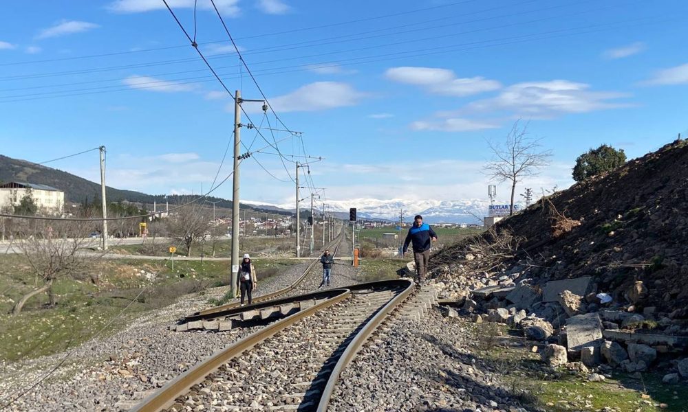 Turquia.Terremoto.Tren.1000x600