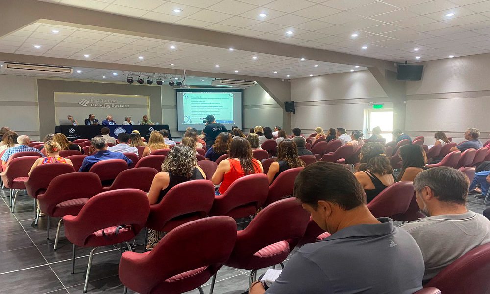 2023-03-061210_slide_6932