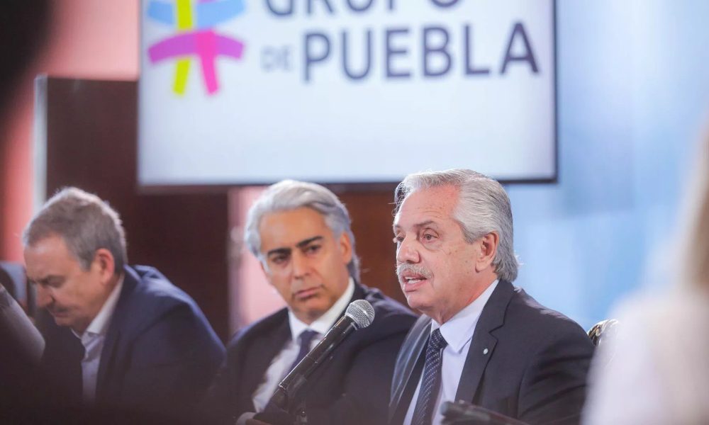 Alberto Fernandez Grupo Puebla.1000x600