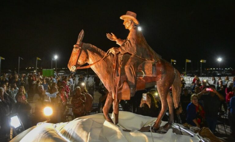 El Centro Evangelizador Santo Cura Brochero invita a la comunidad a participar de la fiesta en honor a su patrono El Centro Evangelizador Santo Cura Brochero invita a la comunidad a participar de la fiesta en honor a su patrono