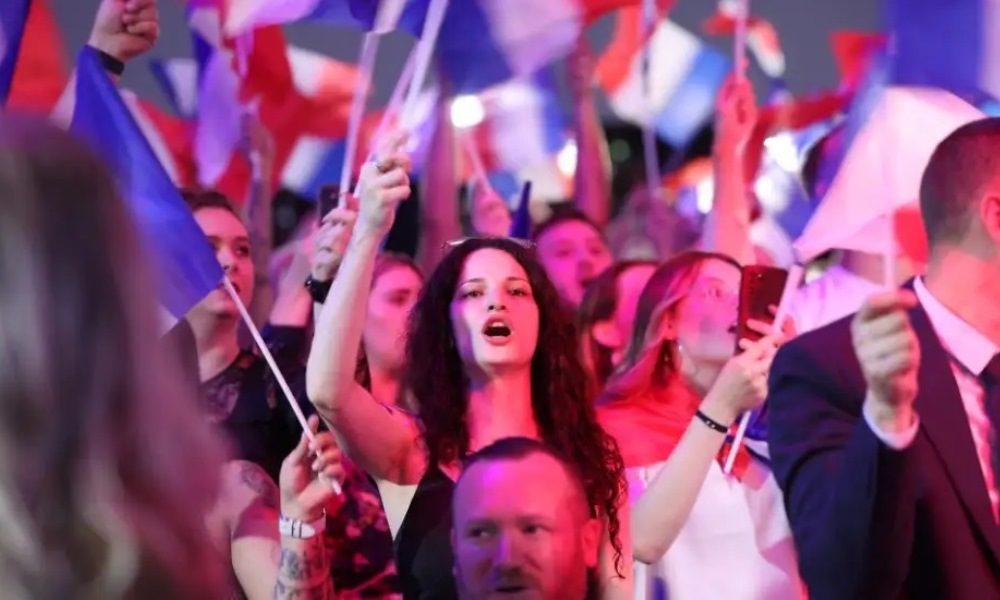 la-extrema-derecha-francesa-gana-la-primera-vuelta-de-las-legislativas-y-la-coalicion-de-macron-queda-tercera-1827929