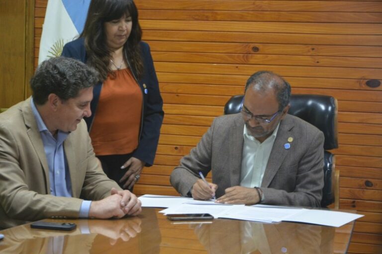 Se dictará un diplomado de Extensión en Gestión Estratégica de Negocios. Se dictará un diplomado de Extensión en Gestión Estratégica de Negocios.