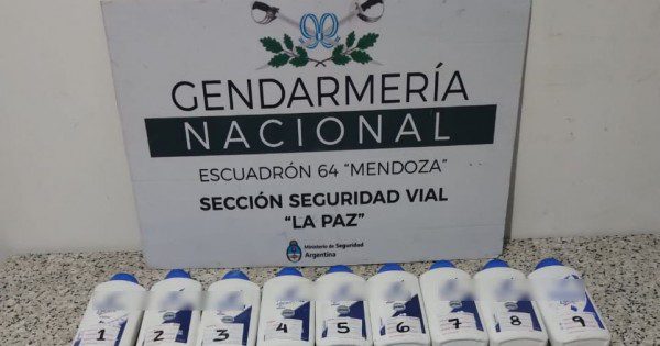 Papelón de Patricia: festejó un decomiso de cocaína, pero era talco para los pies Papelón de Patricia: festejó un decomiso de cocaína, pero era talco para los pies
