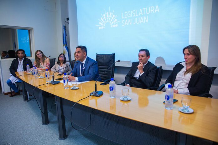 54886200991_8fb3116975_c