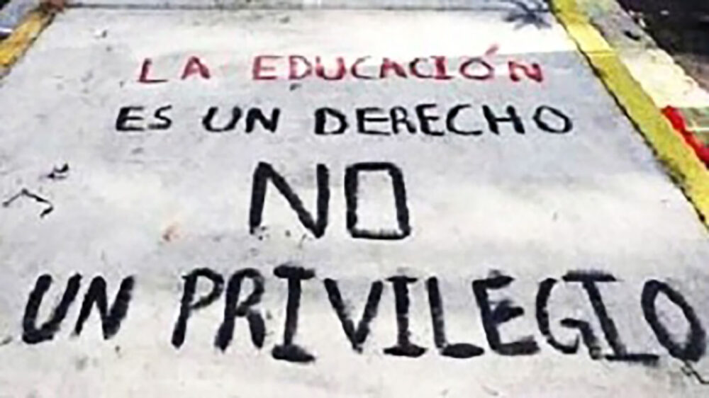 Marcha estudiantil. Los alumnos quieren regresar a las aulas. Marcha estudiantil. Los alumnos quieren regresar a las aulas.