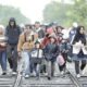 Frontera de EEUU con México presenta un récord histórico de migrantes.