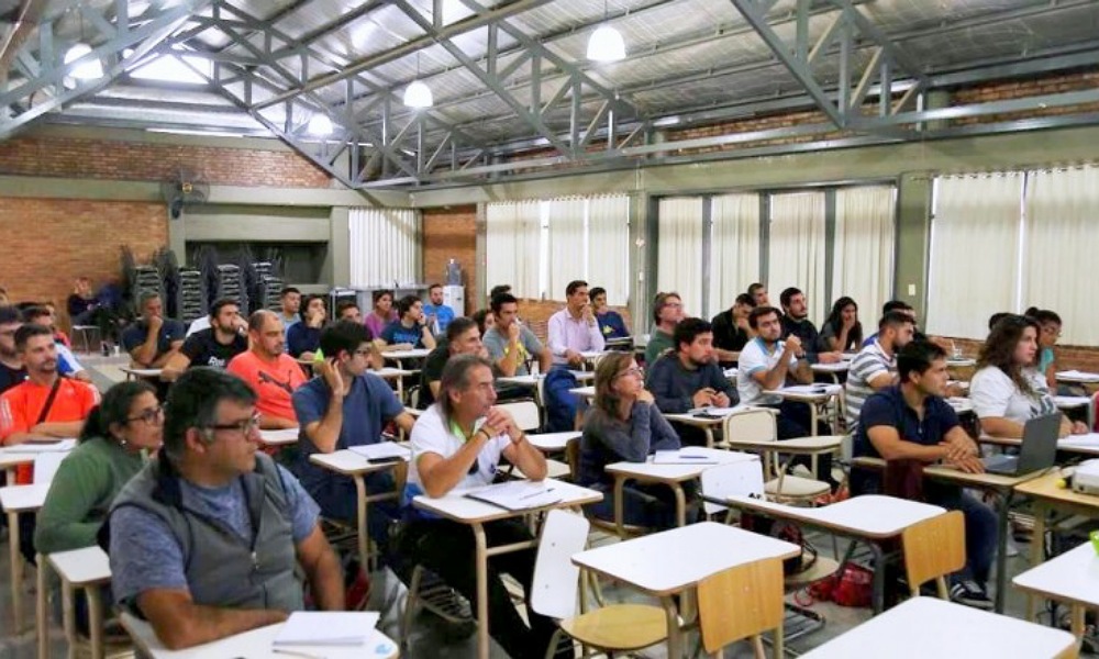 Inician las postulaciones para licenciaturas, diplomaturas y tecnicaturas en deporte. Inician las postulaciones para licenciaturas, diplomaturas y tecnicaturas en deporte.