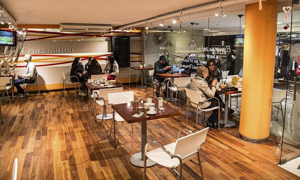 Empresarios gastronómicos dan su opinión sobre las nuevas restricciones por la segunda ola. Empresarios gastronómicos dan su opinión sobre las nuevas restricciones por la segunda ola.