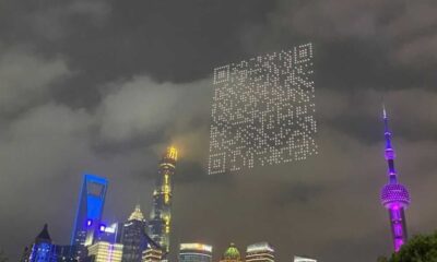 En China los drones forman un código QR gigante para descargar un juego desde el celular.
