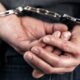 Un mozo quedó detenido por acosar a un menor.