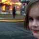 La niña «Disaster Girl» ganó medio millón de dólares por vender su propio meme.