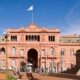 Casa Rosada: El gobierno se reúne con expertos para definir más restricciones.