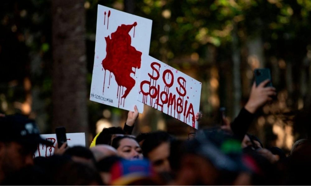 Colombia: el presidente ordena el “máximo despliegue” de la fuerza pública. Colombia: el presidente ordena el “máximo despliegue” de la fuerza pública.