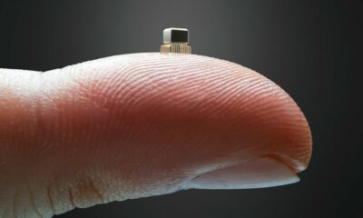Desarrollaron el chip inalámbrico más pequeño del mundo.