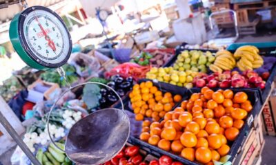 Frutas, verduras y carne a precios accesibles en la Feria.