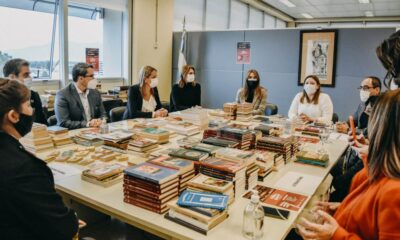 Entregaron cientos de ejemplares en el marco de la campaña «Un libro, una oportunidad».
