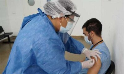 La importancia de las vacunas antigripal y neumococo.