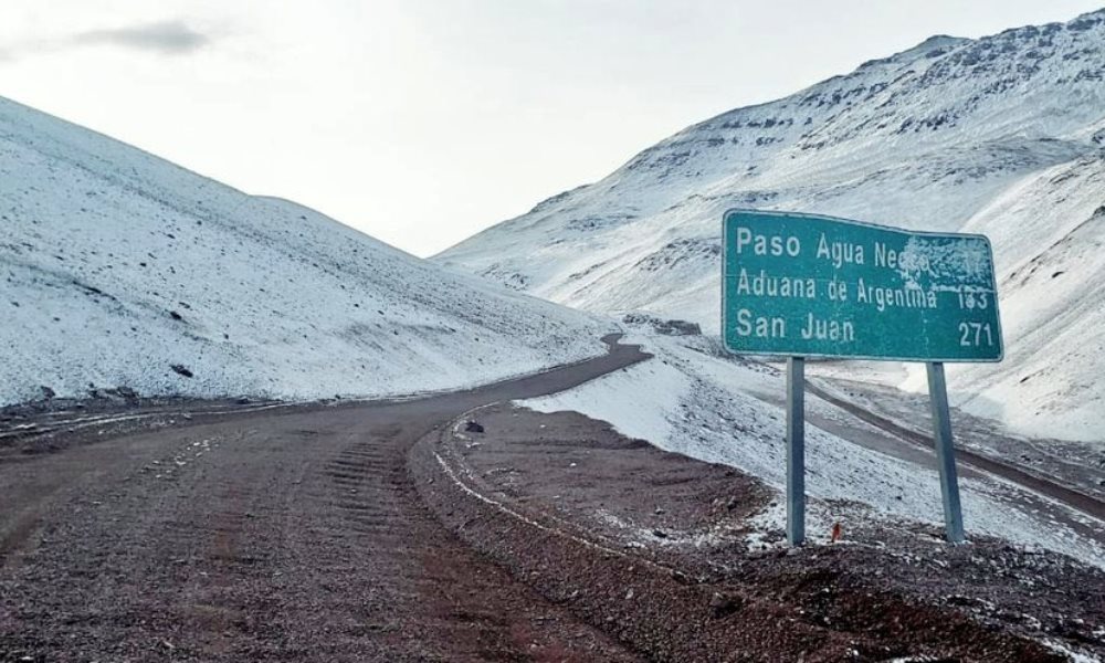 Un youtuber cruzó el Paso de Agua Negra y quedó impactado con la aventura del camino. Un youtuber cruzó el Paso de Agua Negra y quedó impactado con la aventura del camino.