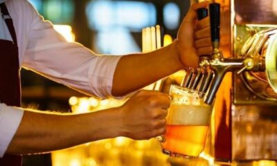 En Tucumán regalan cervezas para incentivar la vacunación entre los jóvenes.