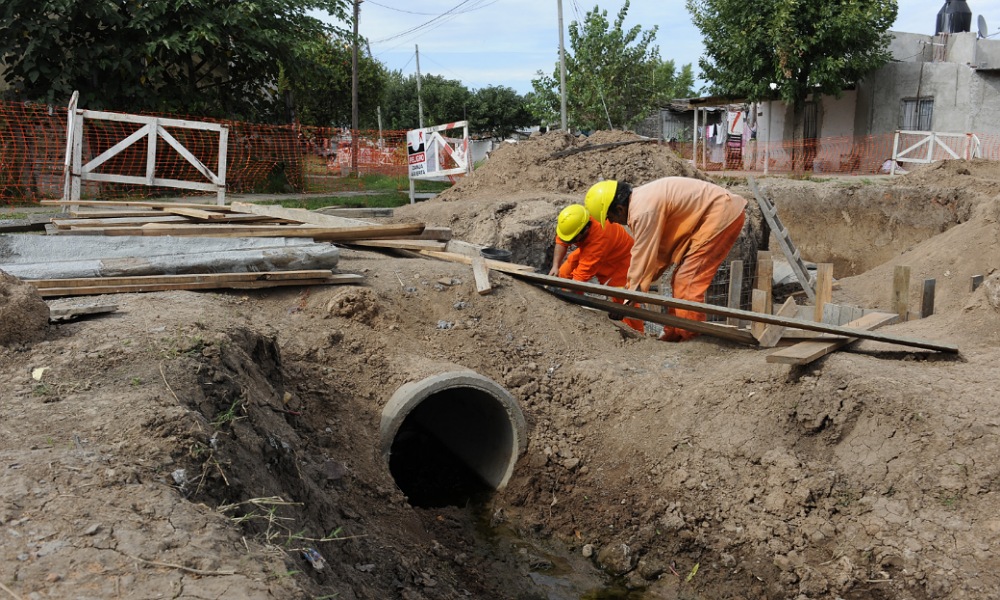 ENHOSA arribará a la provincia para la apertura de licitación de obras cloacales y Planta de Tratamiento de Líquido Cloacales. ENHOSA arribará a la provincia para la apertura de licitación de obras cloacales y Planta de Tratamiento de Líquido Cloacales.