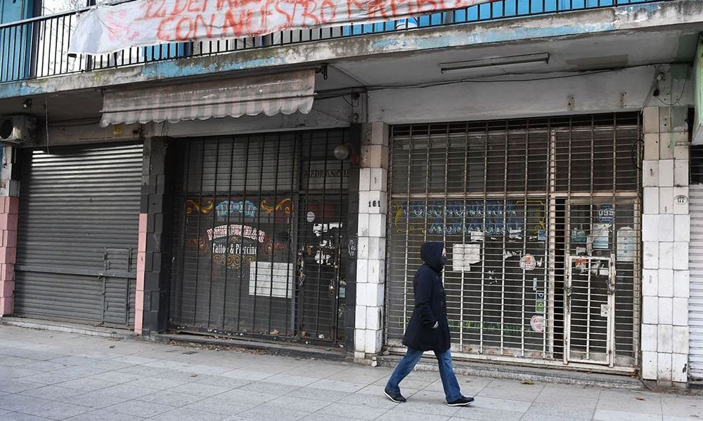 Los cierre de locales entre el 2020 y el 2021 dejaron cerca de 1.000 empleados de comercio sin puesto de trabajo. Los cierre de locales entre el 2020 y el 2021 dejaron cerca de 1.000 empleados de comercio sin puesto de trabajo.
