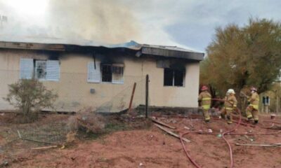 Tragedia en Neuquén: Dos operarios muertos por la explosión de una escuela rural.