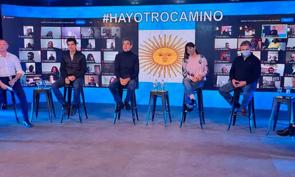 Randazzo: “Trabajamos en la construcción de un espacio que tiene por objetivo resolver los problemas”. Randazzo: “Trabajamos en la construcción de un espacio que tiene por objetivo resolver los problemas”.