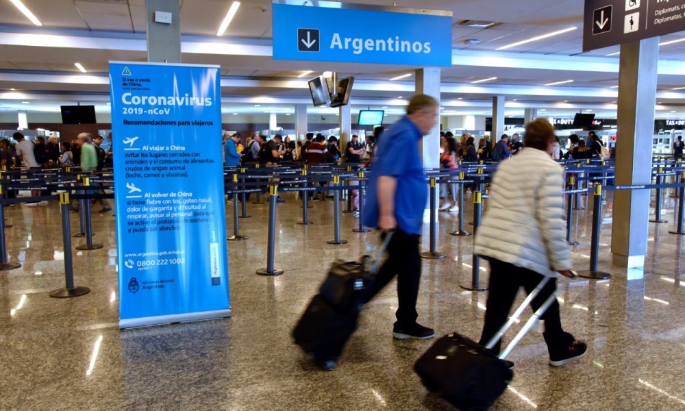 Se amplia el cupo de argentinos residentes que pueden regresar al país. Se amplia el cupo de argentinos residentes que pueden regresar al país.