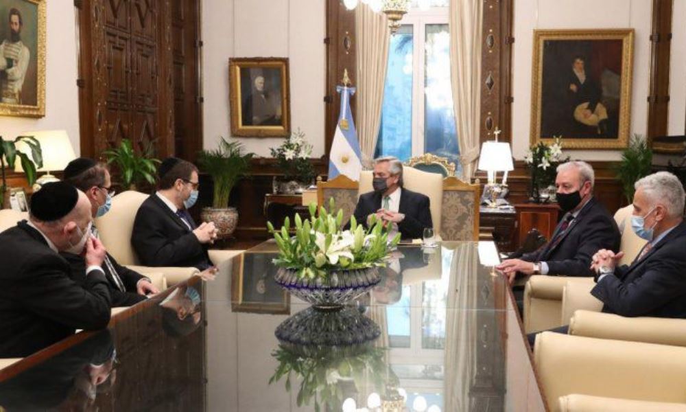 Alberto Fernández recibió a la cúpula de la AMIA, a pocos días del aniversario del atentado. Alberto Fernández recibió a la cúpula de la AMIA, a pocos días del aniversario del atentado.