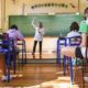El lunes docentes y estudiantes volverán a las aulas.