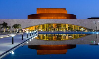Durante las vacaciones de invierno disfrutá el Teatro del Bicentenario.