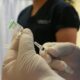 La vacuna Sinopharm produce anticuerpos en el 95% de los casos.