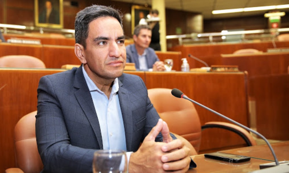 Enzo Cornejo-PRO: «El frente opositor se llama Juntos por el Cambio y Orrego es el líder natural». Enzo Cornejo-PRO: «El frente opositor se llama Juntos por el Cambio y Orrego es el líder natural».