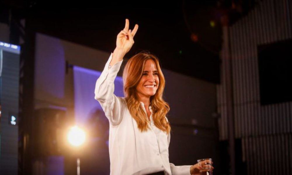 La diputada Tolosa Paz y la presidenta del Consejo Nacional de Coordinación de Políticas Sociales, llegan este miércoles a San Juan. La diputada Tolosa Paz y la presidenta del Consejo Nacional de Coordinación de Políticas Sociales, llegan este miércoles a San Juan.
