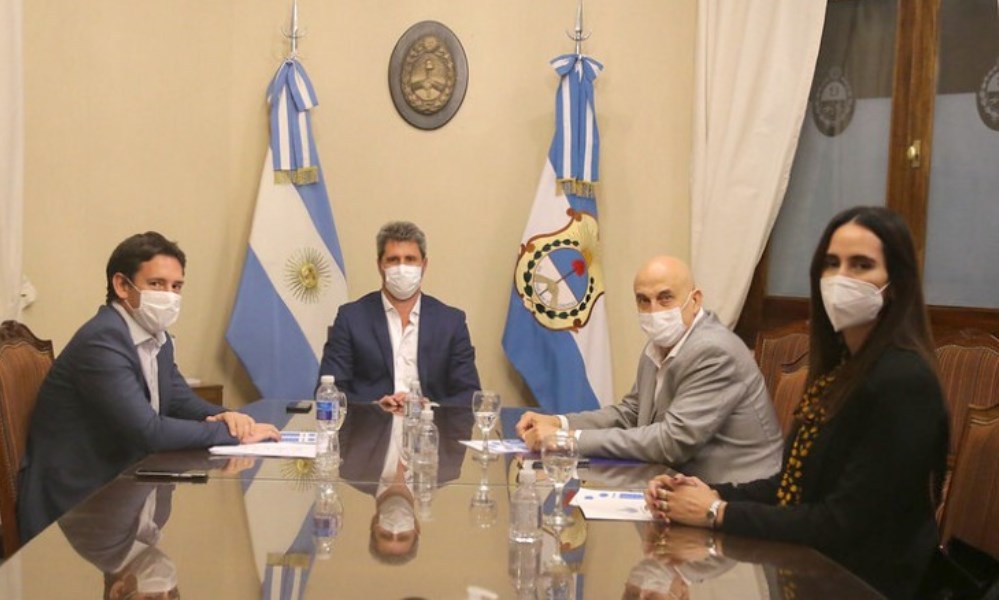 El gobernador se interiorizó sobre los avances en el proyecto de desarrollo de cannabis medicinal. El gobernador se interiorizó sobre los avances en el proyecto de desarrollo de cannabis medicinal.