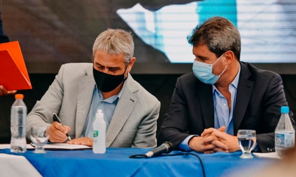 Ferraresi: «el Gobierno Nacional tiene como ejemplo en el tema de hábitat la provincia de San Juan» Ferraresi: «el Gobierno Nacional tiene como ejemplo en el tema de hábitat la provincia de San Juan»