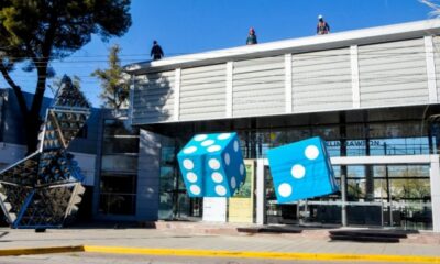 Double Six San Juan: La Impactante performance de BIENALSUR en el Museo Franklin Rawson.