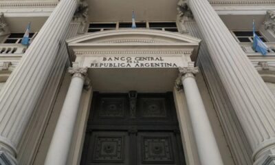 Bancarios y cámaras patronales retoman las negociaciones paritarias.