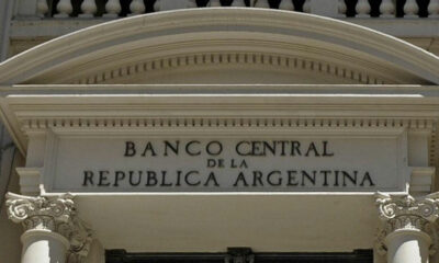 Banco Central dice tener «posición robusta» para preservar estabilidad cambiaria.