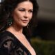 Catherine Zeta-Jones será Morticia en la serie de Los Locos Addams, de Tim Burton.