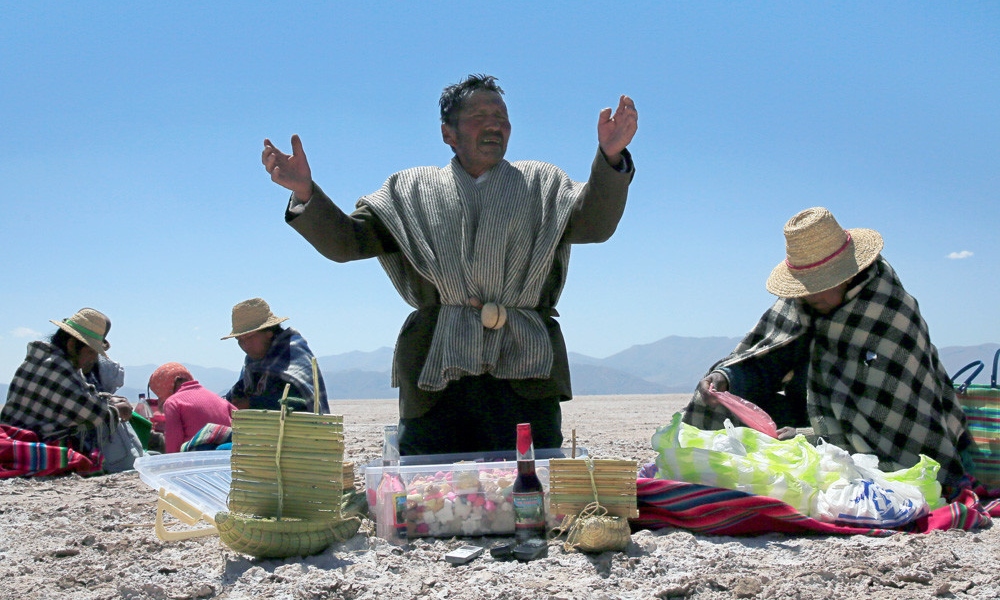 Alerta en Bolivia: El segundo lago más grande de este país se convierte en un desierto, y los expertos lo creen irreversible. Alerta en Bolivia: El segundo lago más grande de este país se convierte en un desierto, y los expertos lo creen irreversible.