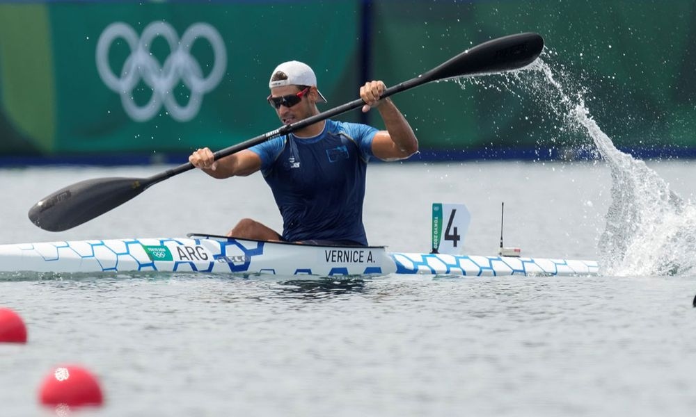 JJOO: En canotaje, el argentino Vernice terminó en octavo lugar de la final y se llevó un diploma. JJOO: En canotaje, el argentino Vernice terminó en octavo lugar de la final y se llevó un diploma.