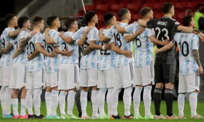 El seleccionado argentino llegó a Ezeiza después del escándalo en Brasil.