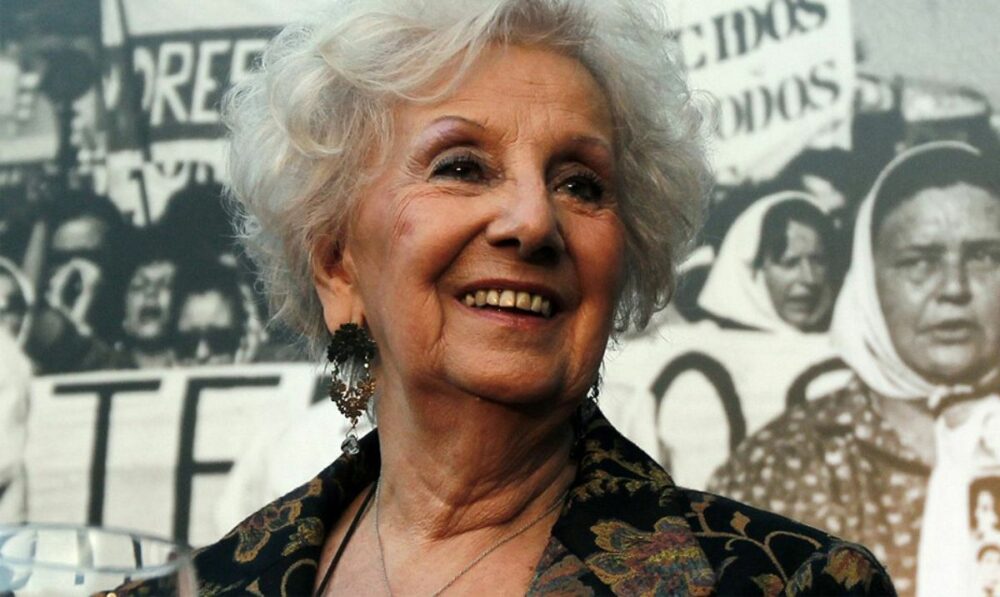 Estela de Carlotto tras las PASO: «Hubo un cimbronazo y hay que aguantarlo, pero no derrota a un pueblo». Estela de Carlotto tras las PASO: «Hubo un cimbronazo y hay que aguantarlo, pero no derrota a un pueblo».
