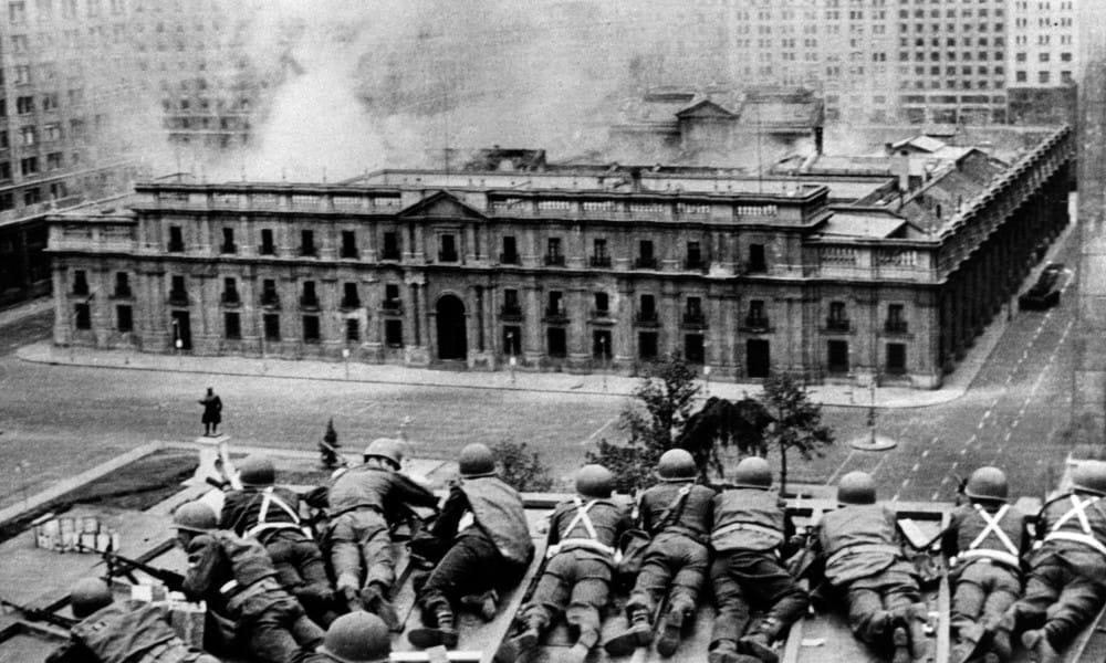 Golpe de Estado liderado por Pinochet: El 11-S chileno. Golpe de Estado liderado por Pinochet: El 11-S chileno.