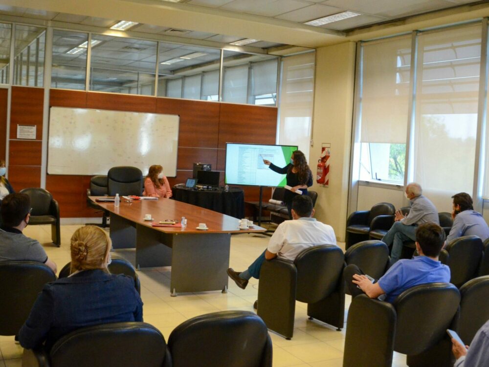 El Comité Covid de la provincia tiene una reunión de último momento. El Comité Covid de la provincia tiene una reunión de último momento.