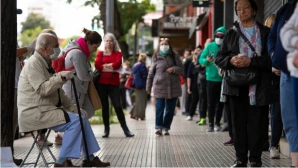 El Gobierno confirmó el proyecto de jubilación para hombres de más de 60 años y mujeres de más de 55. El Gobierno confirmó el proyecto de jubilación para hombres de más de 60 años y mujeres de más de 55.