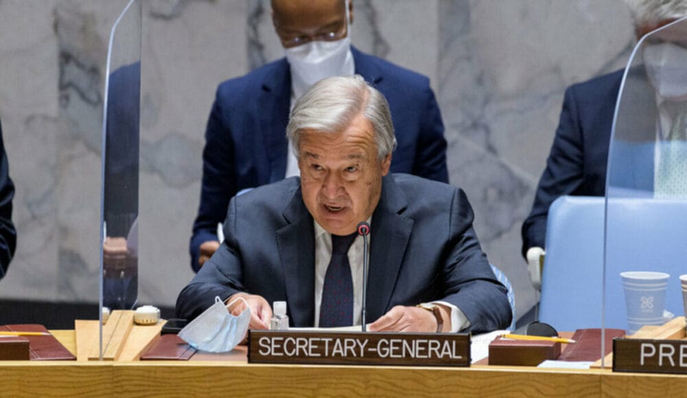 La ONU apuesta al diálogo con los talibanes para evitar el colapso de la economía. La ONU apuesta al diálogo con los talibanes para evitar el colapso de la economía.